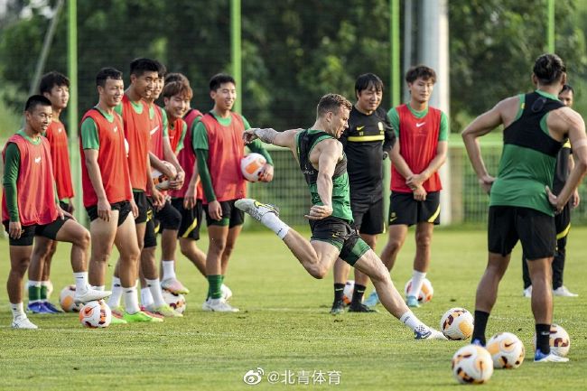 TA：德布劳内改变饮食和运动习惯，以确保长时间养伤不会影响他TheAthletic撰文谈到了德布劳内的话题，该文表示德布劳内改变饮食和运动习惯，以确保长时间养伤不会影响他。